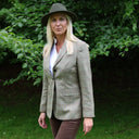 Carola blazer dame, ren silke, grøn med orange/grøn/dueblå overtern, farve 134