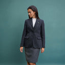 Carola blazer dame, Harris Tweed, koksgrå sildebensmønster