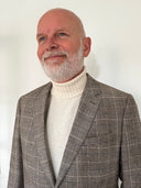 Ballater Roll Neck rullekravesweater, Almond White, Geelong lammeuld