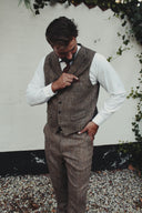 Wales tweed vest, Harris Tweed, country herringbone, farve 624