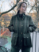 Bailey Field Coat dame, Harris Tweed, green overcheck